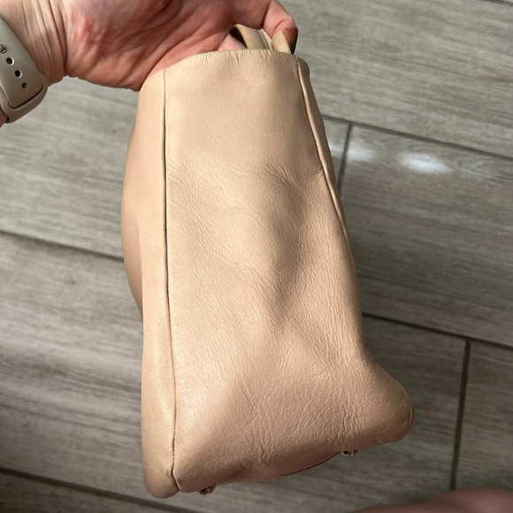 Tod’s Shopping Media Leather Two Way Bag Tan GUC - Picture 12 of 17